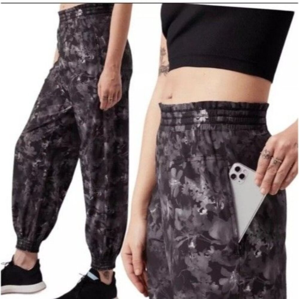 Athleta Womens Savannah Floral Jogger Pants Gray Lightweight 8 Petite